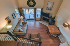 Charming Tremblant 1 Bedroom with Pool and Hot Tub